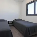 Soares - Centro - For Families - By Bedzy Villa *