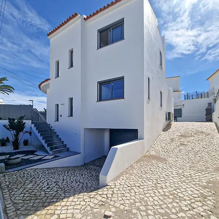 Soares - Centro - For Families - By Bedzy Villa