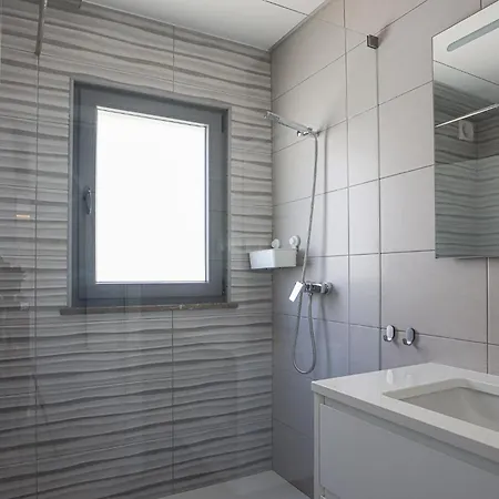 וילה Soares - Centro - For Families - By Bedzy *