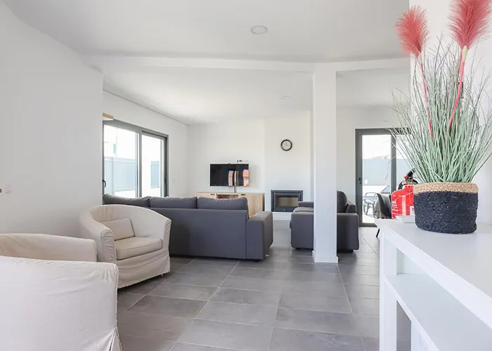 Soares - Centro - For Families - By Bedzy Albufeira