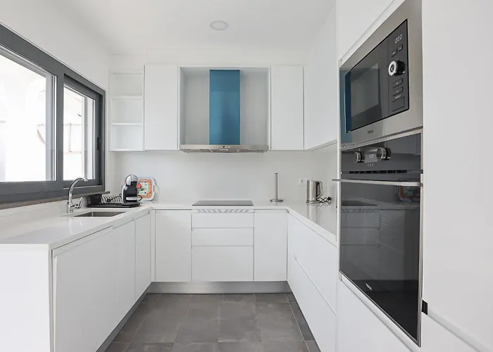 Soares - Centro - For Families - By Bedzy Villa