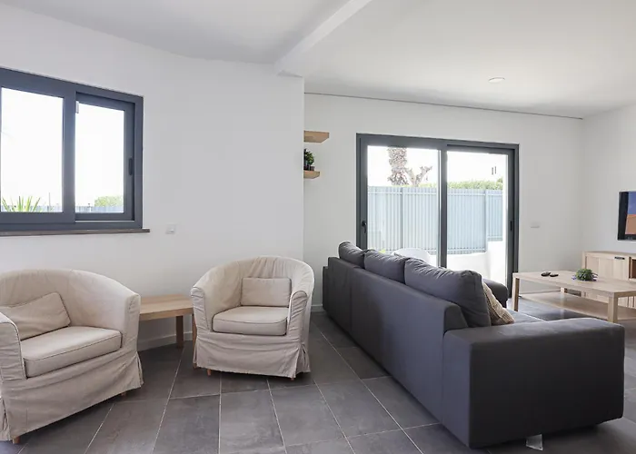 Soares - Centro - For Families - By Bedzy Villa