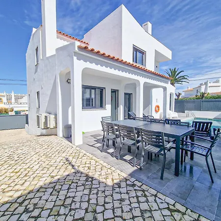 Soares - Centro - For Families - By Bedzy Албуфейра